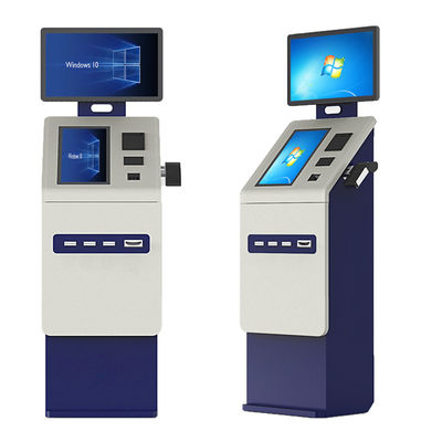 O dinheiro duplo da tela do ATM da máquina de caixa automatizado do hospital recicla o pagamento do crédito