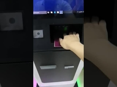 O dinheiro aceita o preço terminal do quiosque do pagamento da máquina do serviço do auto